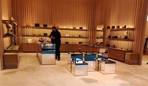 burberry purses chicago il|Chicago Burberry store burglary.